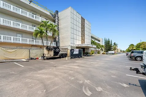 325 SE 11th Terrace Dania Beach FL 33004