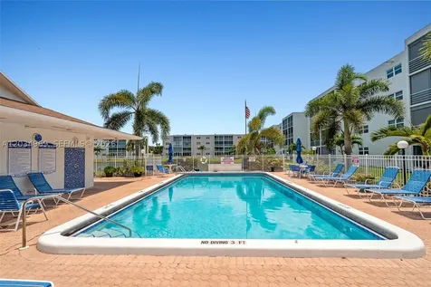 325 SE 11th Terrace Dania Beach FL 33004