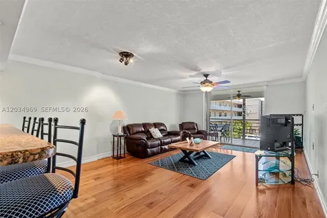 325 SE 11th Terrace Dania Beach FL 33004