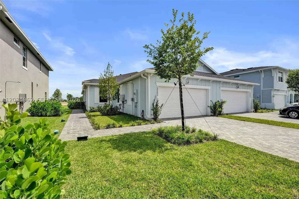 19593 Whispering Creek Road Loxahatchee FL 33470