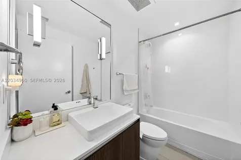 455 NE 39th Miami FL 33137