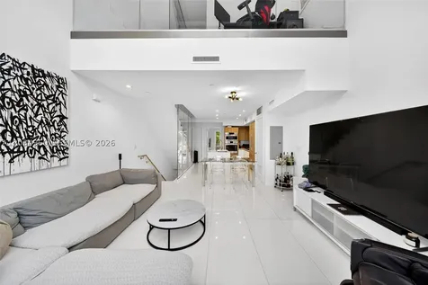 455 NE 39th Miami FL 33137