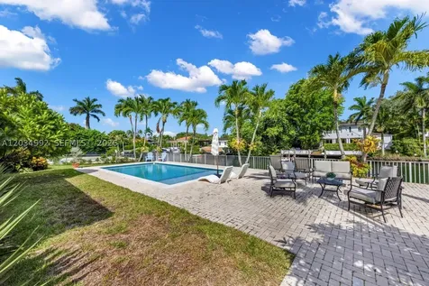 740 Jeronimo Drive Coral Gables FL 33146