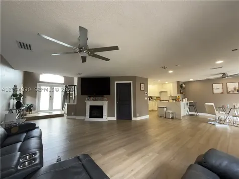 8404 SW 42nd Court Davie FL 33328
