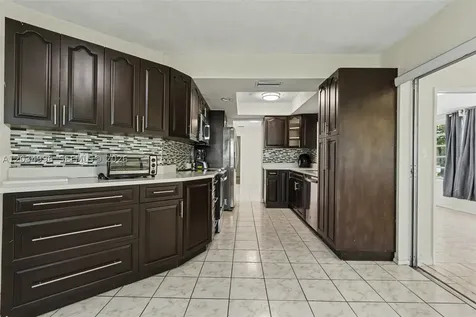 4397 NW 47th Terrace Lauderdale Lakes FL 33319