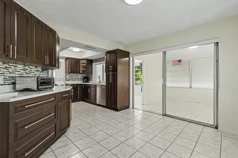 4397 NW 47th Terrace Lauderdale Lakes FL 33319