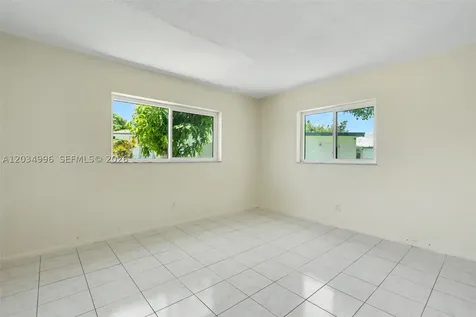 4397 NW 47th Terrace Lauderdale Lakes FL 33319