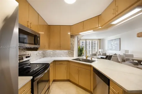 801 Brickell Key Boulevard Miami FL 33131