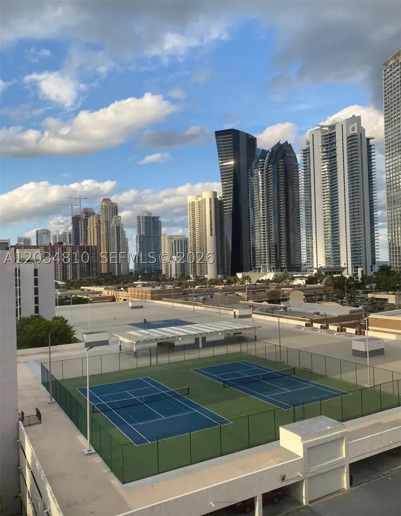 16909 N Bay Road Sunny Isles Beach FL 33160