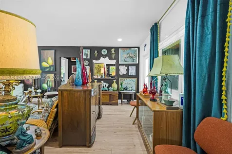 240 Nahkoda Drive Miami Springs FL 33166
