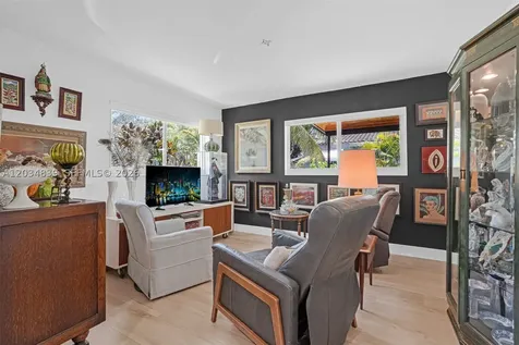 240 Nahkoda Drive Miami Springs FL 33166