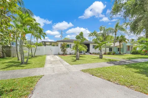 240 Nahkoda Drive Miami Springs FL 33166