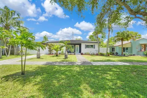 240 Nahkoda Drive Miami Springs FL 33166