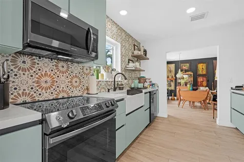 240 Nahkoda Drive Miami Springs FL 33166