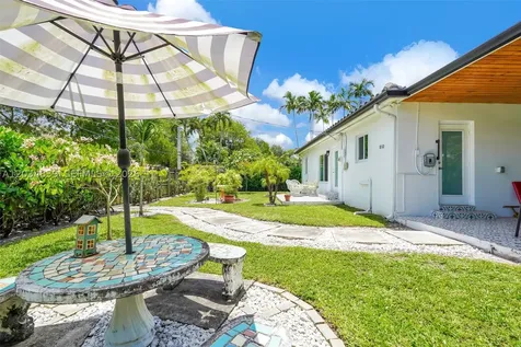 240 Nahkoda Drive Miami Springs FL 33166