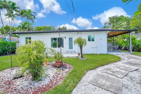 240 Nahkoda Drive Miami Springs FL 33166