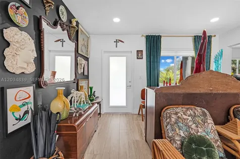 240 Nahkoda Drive Miami Springs FL 33166