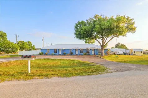 810 SW 2nd Street Okeechobee FL 34974