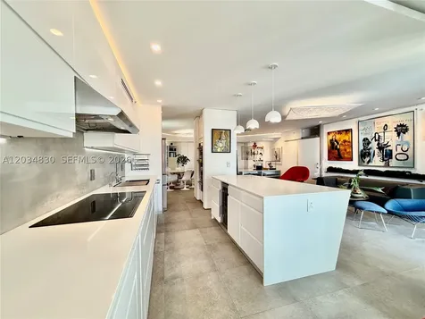 2800 Island Boulevard Aventura FL 33160