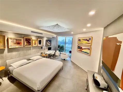 2800 Island Boulevard Aventura FL 33160