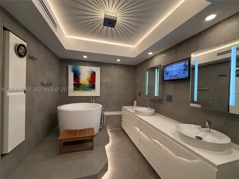 2800 Island Boulevard Aventura FL 33160