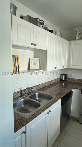 7800 Collins Avenue Miami Beach FL 33141