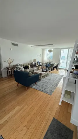 7800 Collins Avenue Miami Beach FL 33141