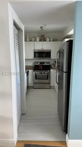 7800 Collins Avenue Miami Beach FL 33141