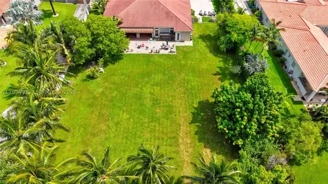 9810 NW 137th Street Hialeah Gardens FL 33018