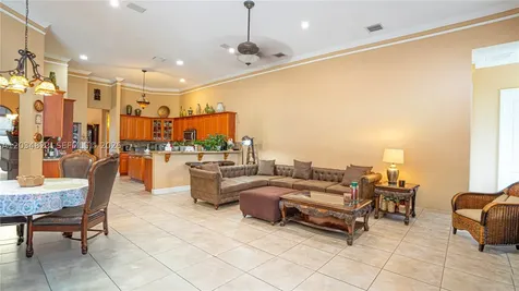 9810 NW 137th Street Hialeah Gardens FL 33018