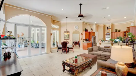 9810 NW 137th Street Hialeah Gardens FL 33018