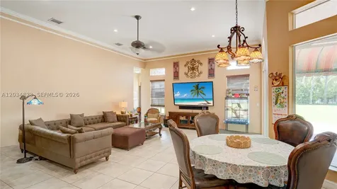 9810 NW 137th Street Hialeah Gardens FL 33018