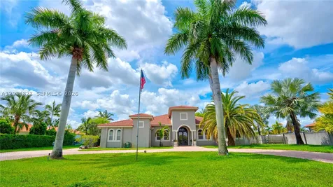 9810 NW 137th Street Hialeah Gardens FL 33018
