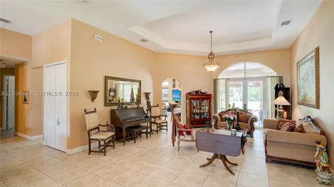 9810 NW 137th Street Hialeah Gardens FL 33018