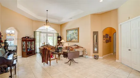9810 NW 137th Street Hialeah Gardens FL 33018