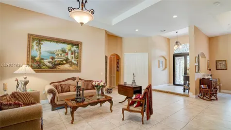 9810 NW 137th Street Hialeah Gardens FL 33018
