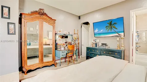 9810 NW 137th Street Hialeah Gardens FL 33018
