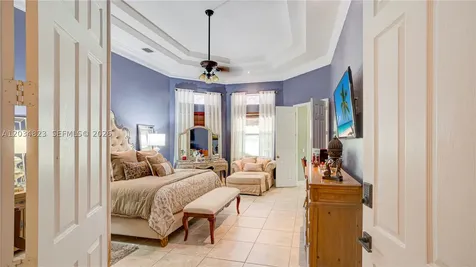 9810 NW 137th Street Hialeah Gardens FL 33018
