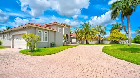 9810 NW 137th Street Hialeah Gardens FL 33018