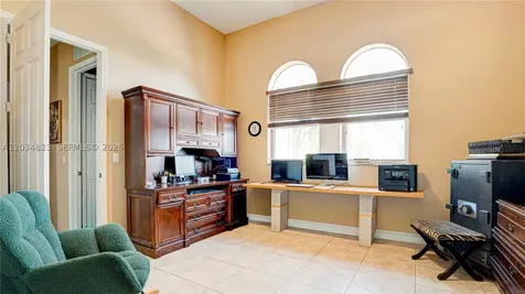9810 NW 137th Street Hialeah Gardens FL 33018