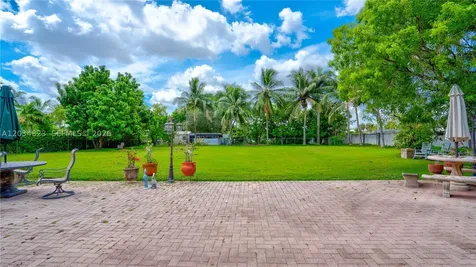 9810 NW 137th Street Hialeah Gardens FL 33018