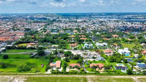 9810 NW 137th Street Hialeah Gardens FL 33018