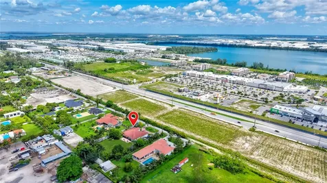9810 NW 137th Street Hialeah Gardens FL 33018