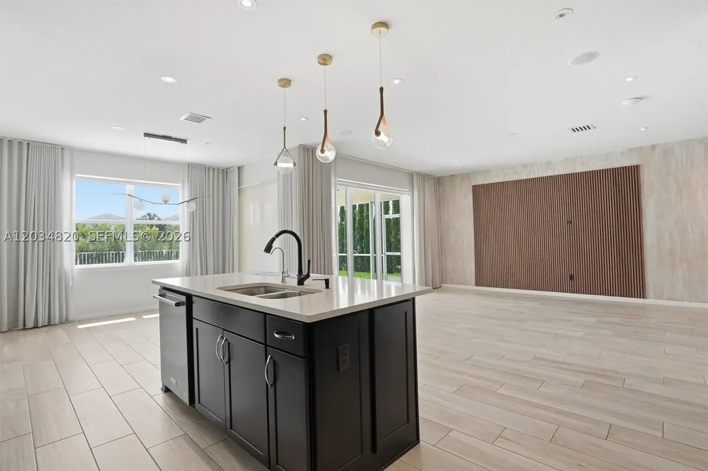 1512 Bursera Terrace Hollywood FL 33021