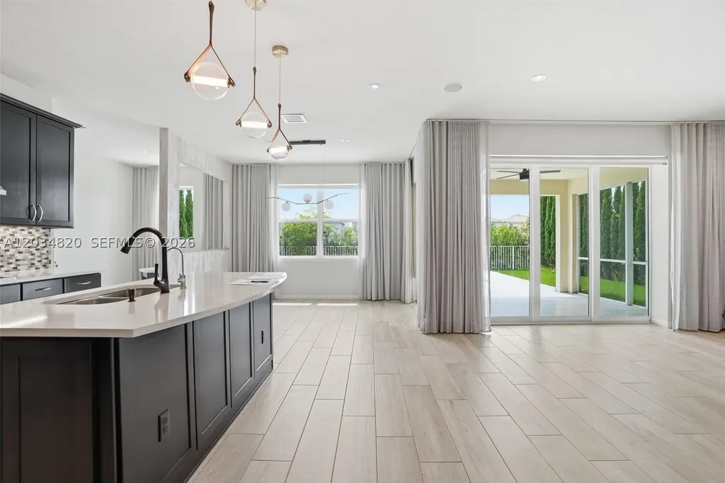 1512 Bursera Terrace Hollywood FL 33021