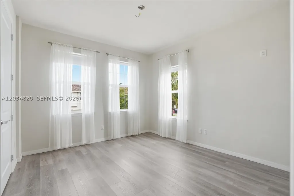 1512 Bursera Terrace Hollywood FL 33021