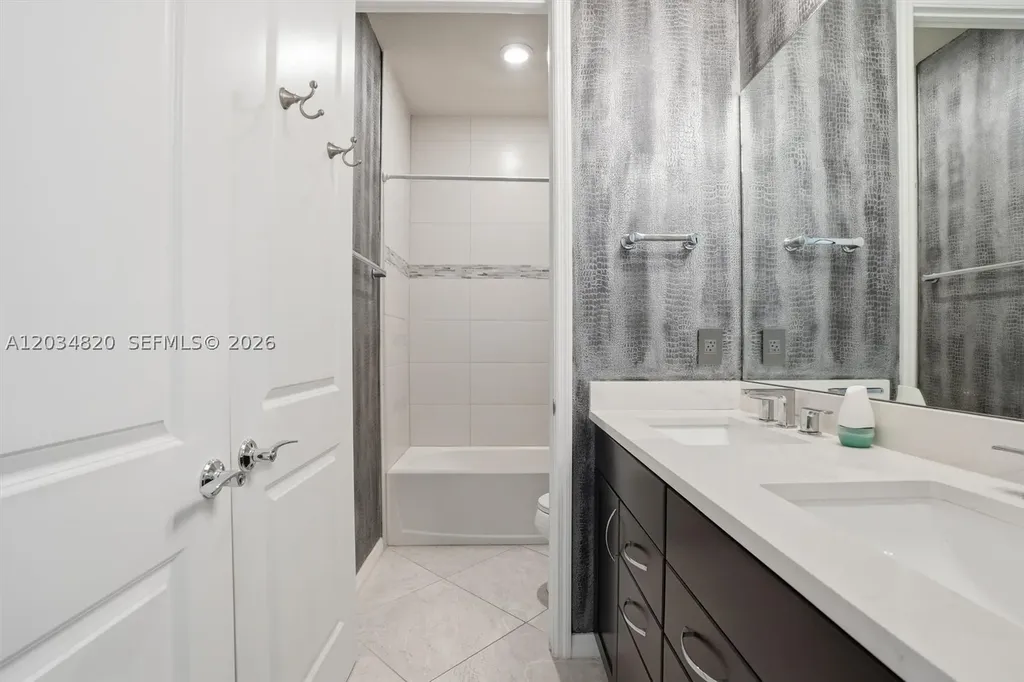 1512 Bursera Terrace Hollywood FL 33021