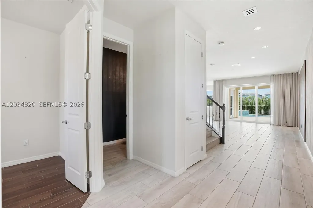 1512 Bursera Terrace Hollywood FL 33021