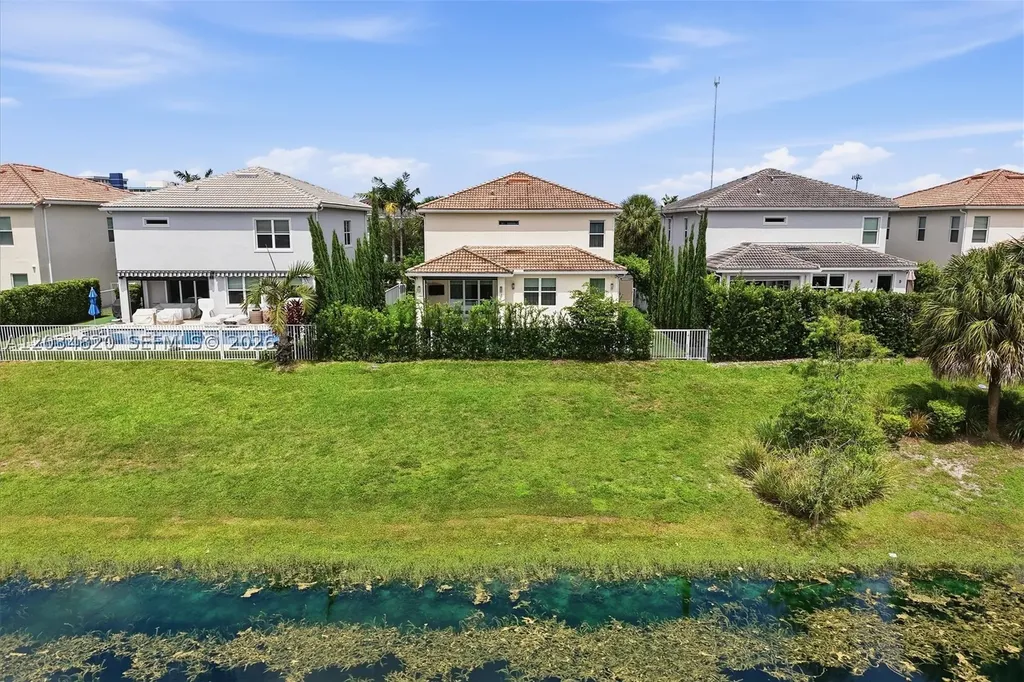 1512 Bursera Terrace Hollywood FL 33021