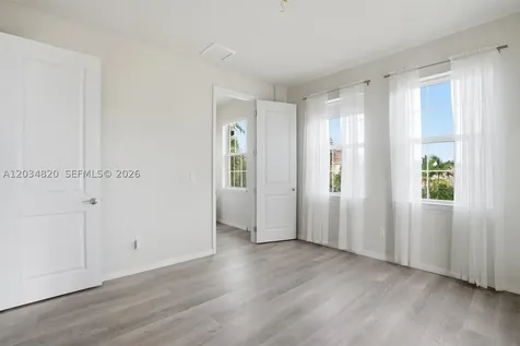1512 Bursera Terrace Hollywood FL 33021